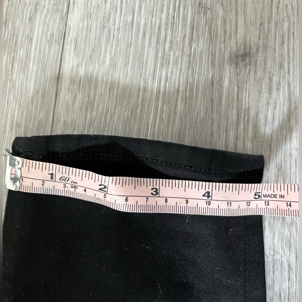 Hudson Olivia sailor crop 28 $228 - Picture 2 of 11
